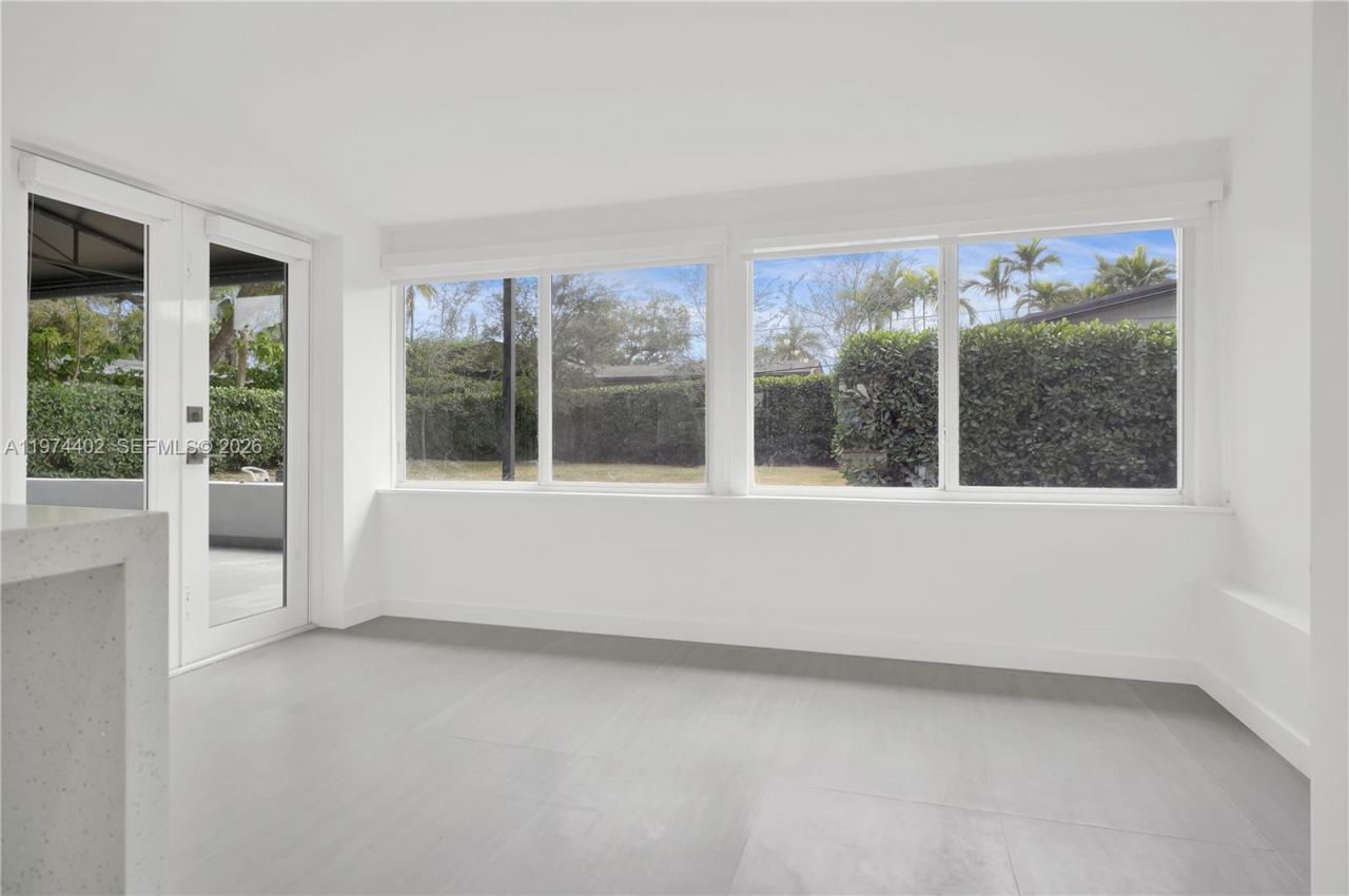 7030 SW 58th St, Miami, FL 33143 Photo