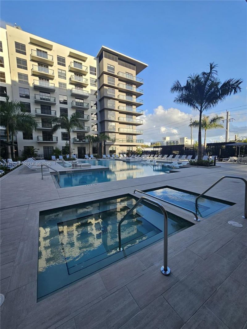 1650 NE 124th St, Unit 501, North Miami, FL 33181 Photo