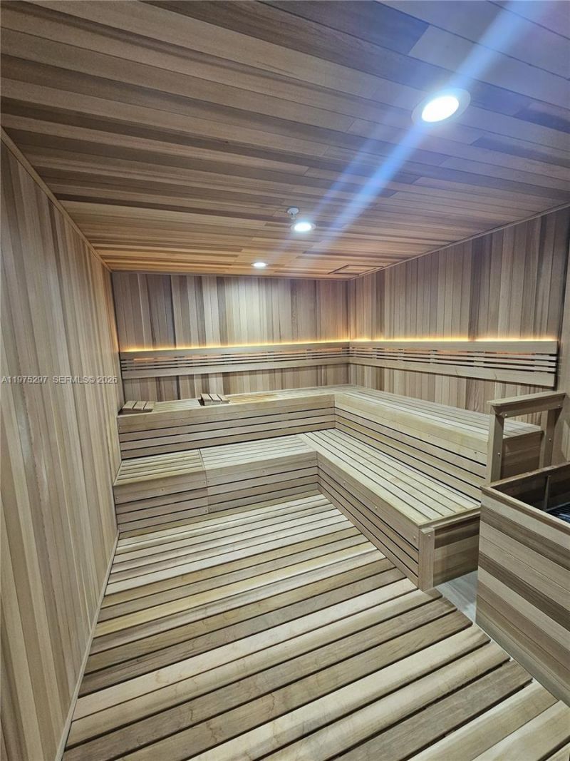 1650 NE 124th St, Unit 501, North Miami, FL 33181 Photo