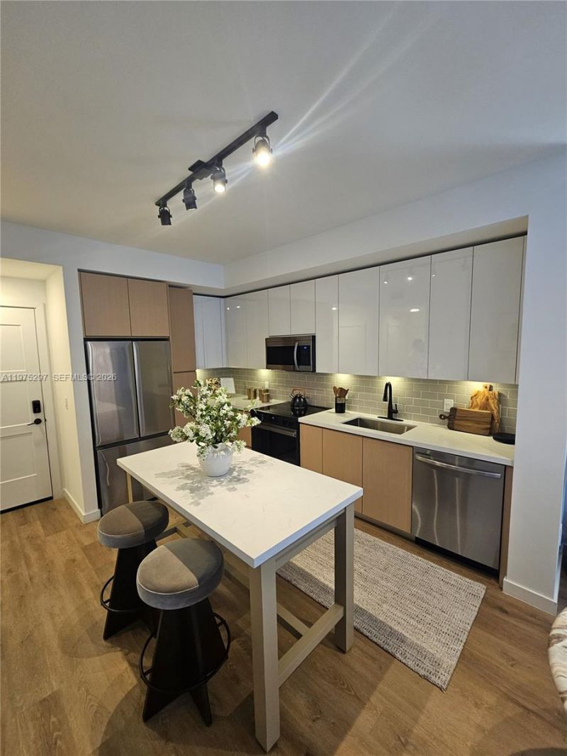 1650 NE 124th St, Unit 501, North Miami, FL 33181 Photo