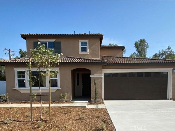 805 Florblanca Court, Perris, CA 92570