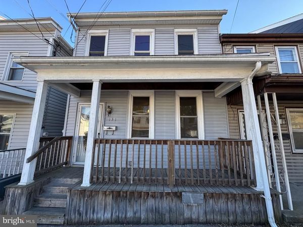 131 W MAIN STREET, TREMONT, PA 17981
