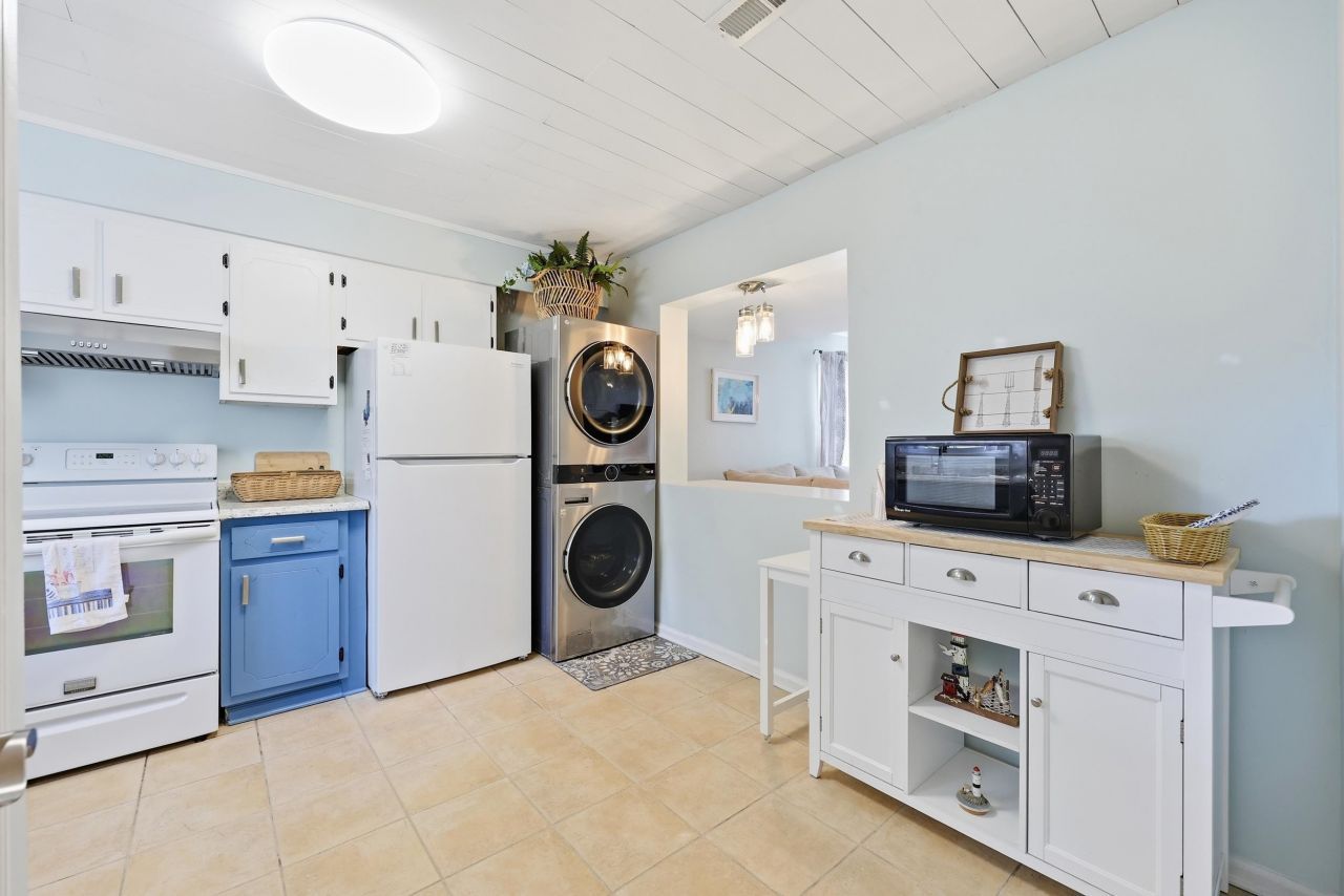 403 N 76th Ave. N  Photo 6