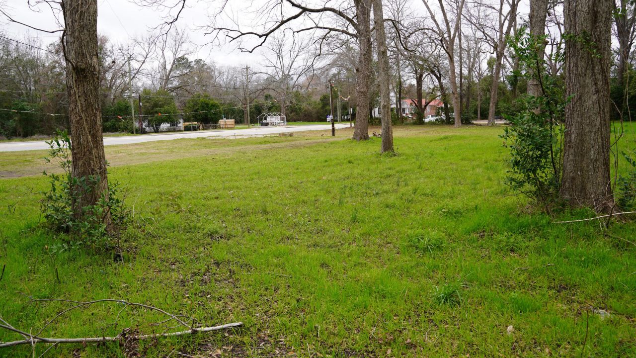 5636 Memorial Boulevard Photo 17