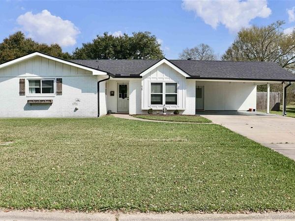 425 Avalon Street , Lake Charles, LA 70605