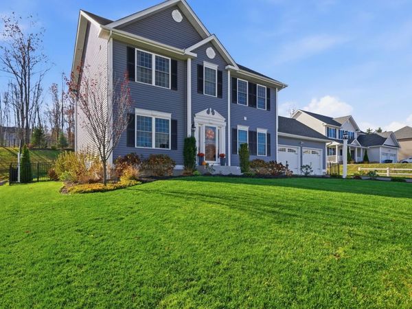 191 Brookview Drive, Hooksett, NH 03106