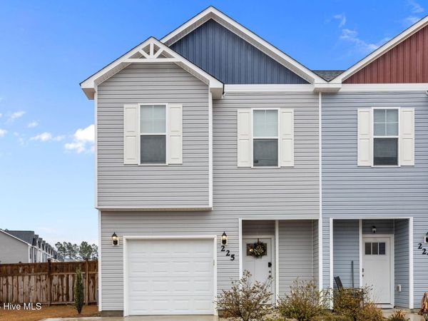 225 Shallowbag Bay Lane, Jacksonville, NC 28546