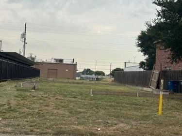 4105 Preferred Place, Dallas, TX 75237