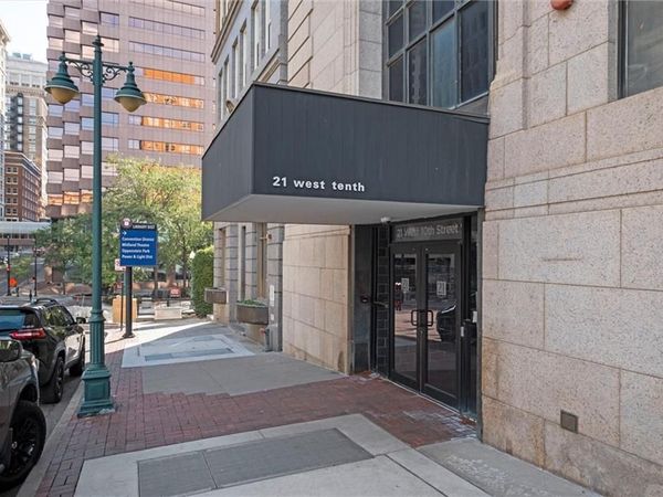 21 W 10th Street, Unit 7D, Kansas City, MO 64105