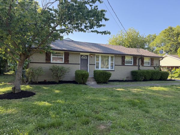340 Foxglove Dr, Nashville, TN 37211