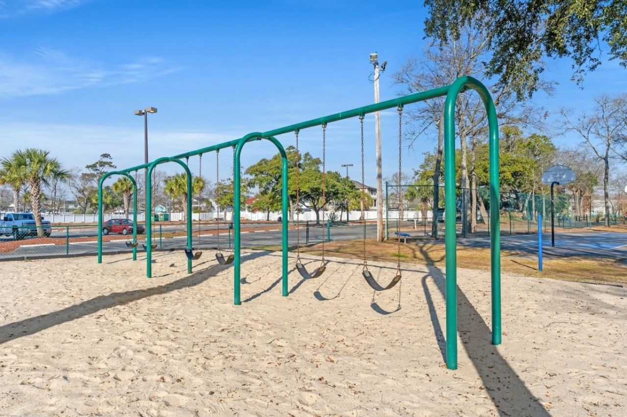 5905 South Kings Hwy.  Photo 29