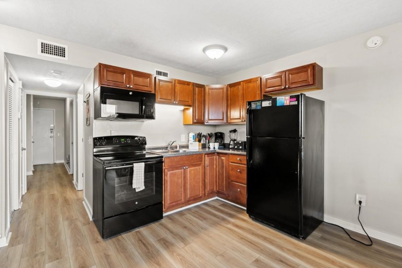 5905 South Kings Hwy.  Photo 8