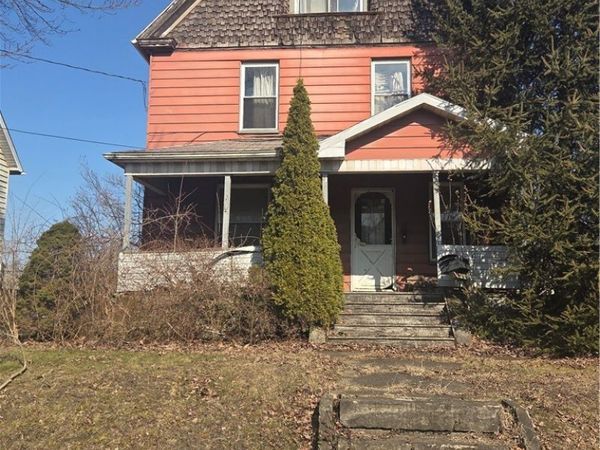 148 E Wilson Avenue, Girard, OH 44420