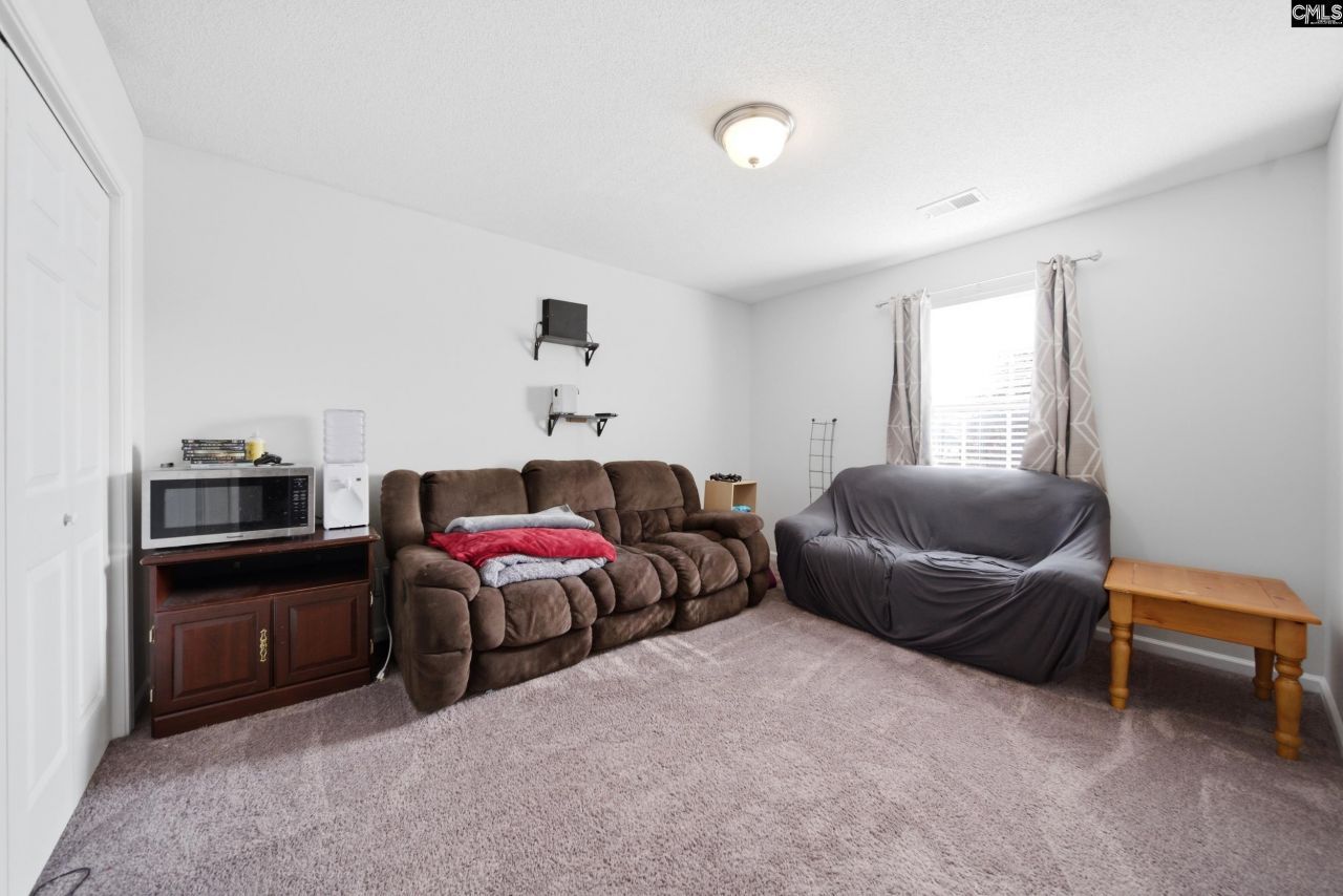 106 Drooping Leaf Drive  Photo 18