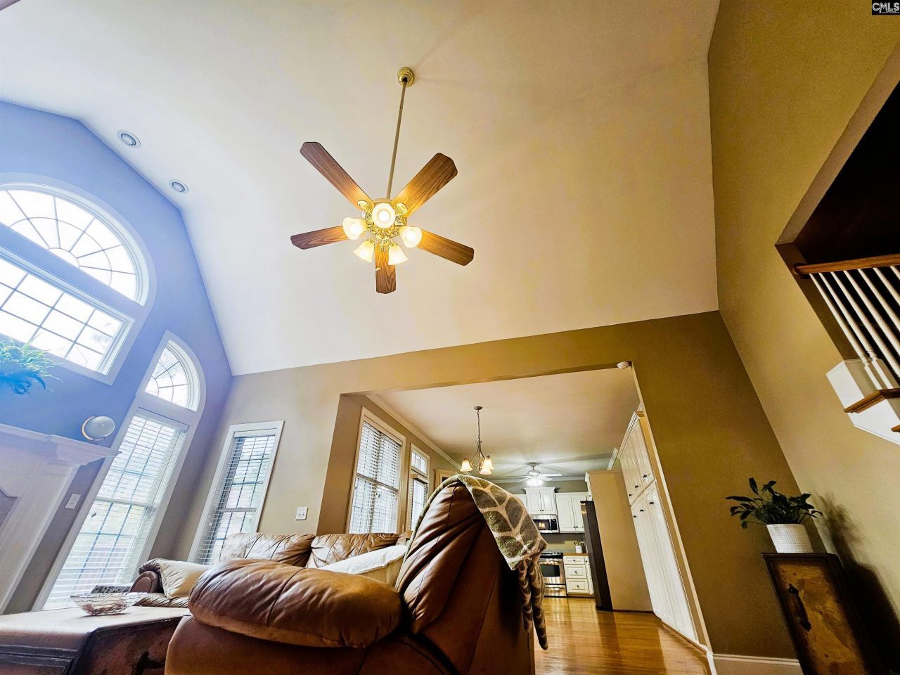 106 Arbor Place Drive  Photo 8