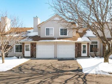 929 Old Steine Circle, New Brighton, MN 55112
