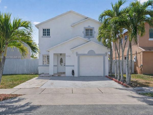 13758 SW 160th Ter , Miami, FL 33177