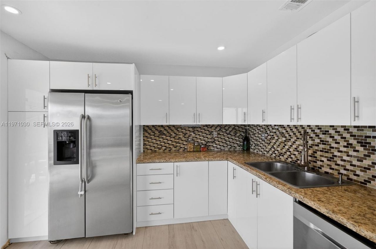 13758 SW 160th Ter, Miami, FL 33177 Photo