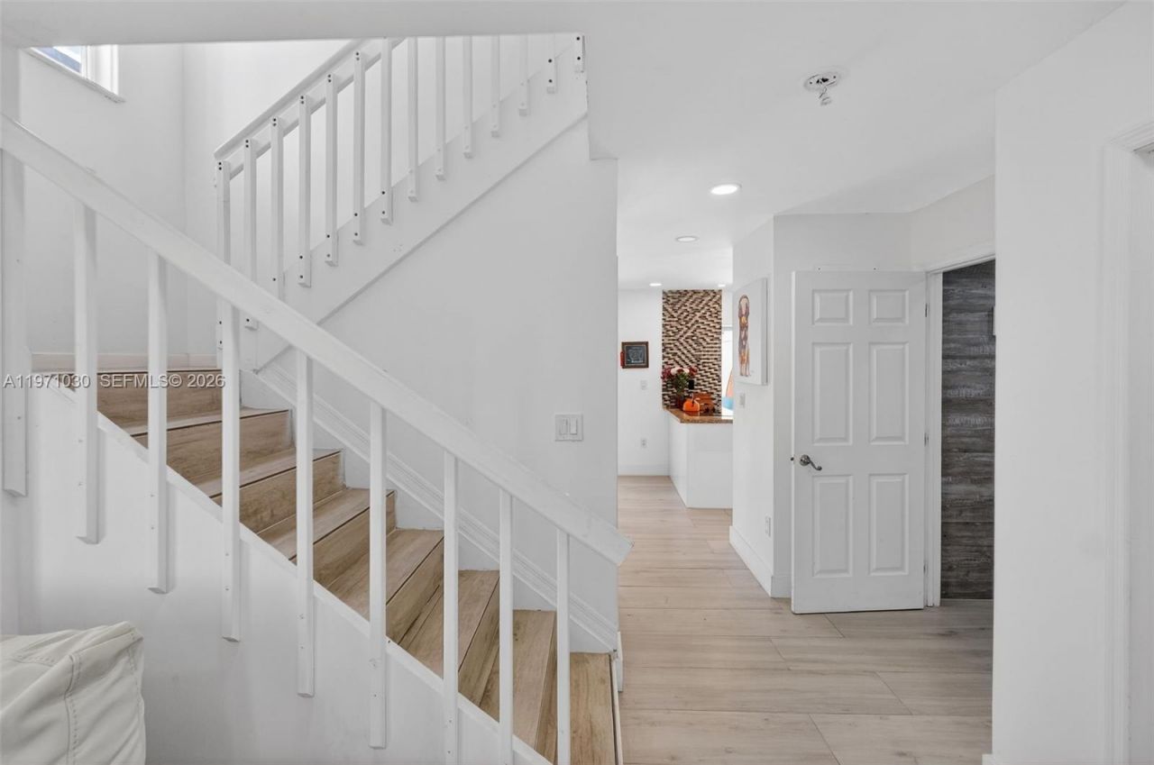 13758 SW 160th Ter, Miami, FL 33177 Photo