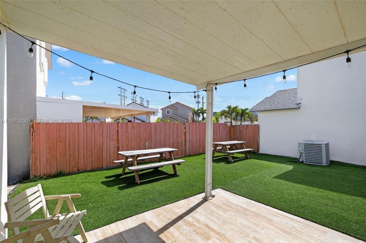 13758 SW 160th Ter, Miami, FL 33177 Photo