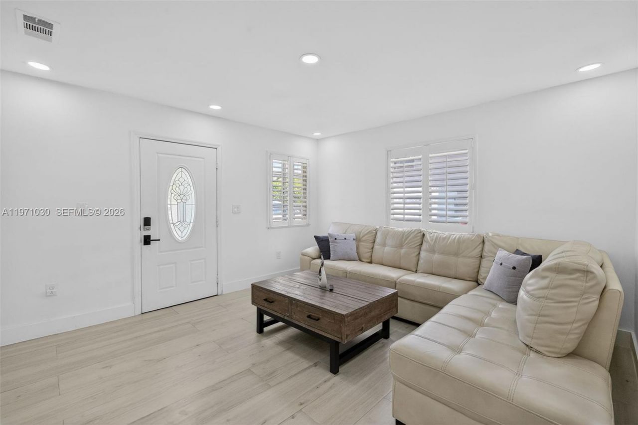 13758 SW 160th Ter, Miami, FL 33177 Photo