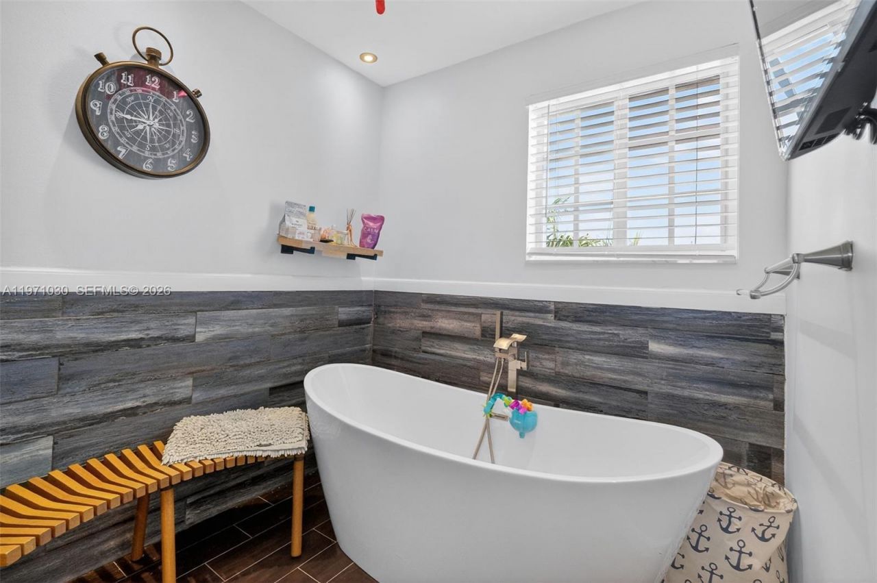 13758 SW 160th Ter, Miami, FL 33177 Photo