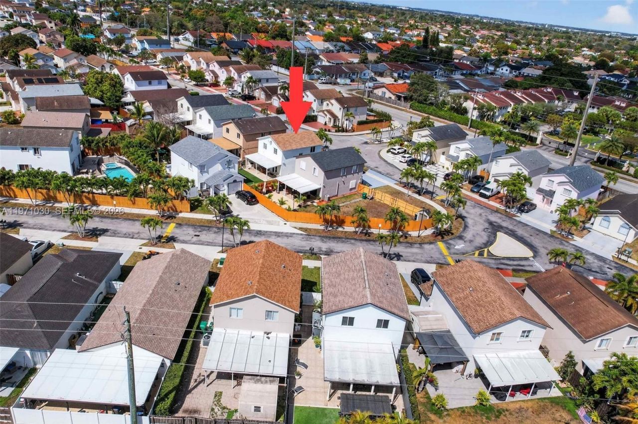 13758 SW 160th Ter, Miami, FL 33177 Photo