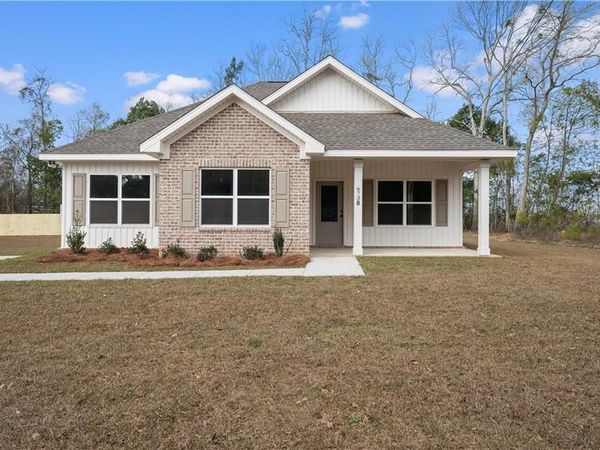 6738 Barneswood Drive, Theodore, AL 36582