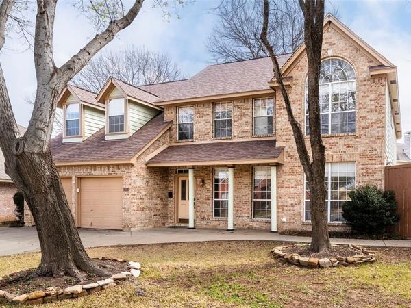 5704 Champion Court, Arlington, TX 76017