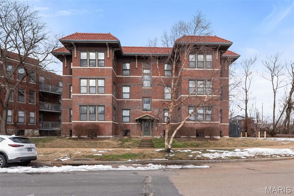 5803 Waterman Boulevard , Unit 1E, Saint Louis, MO 63112 Main Photo