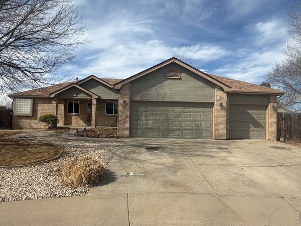 802 Waxberry Ct, Loveland, CO 80538