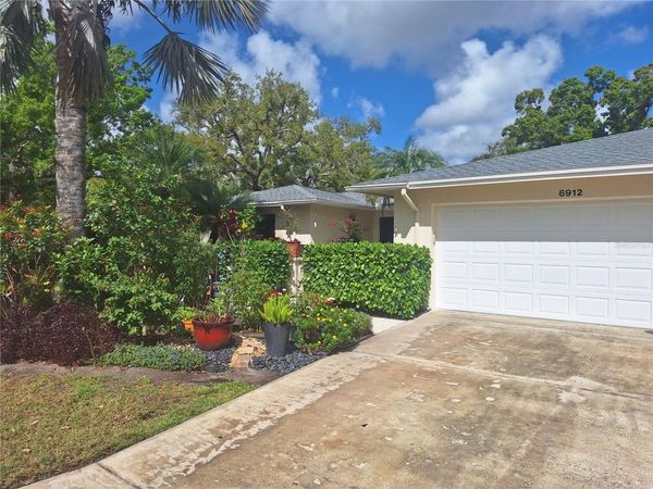 6912 W COUNTRY CLUB DRIVE N, SARASOTA, FL 34243