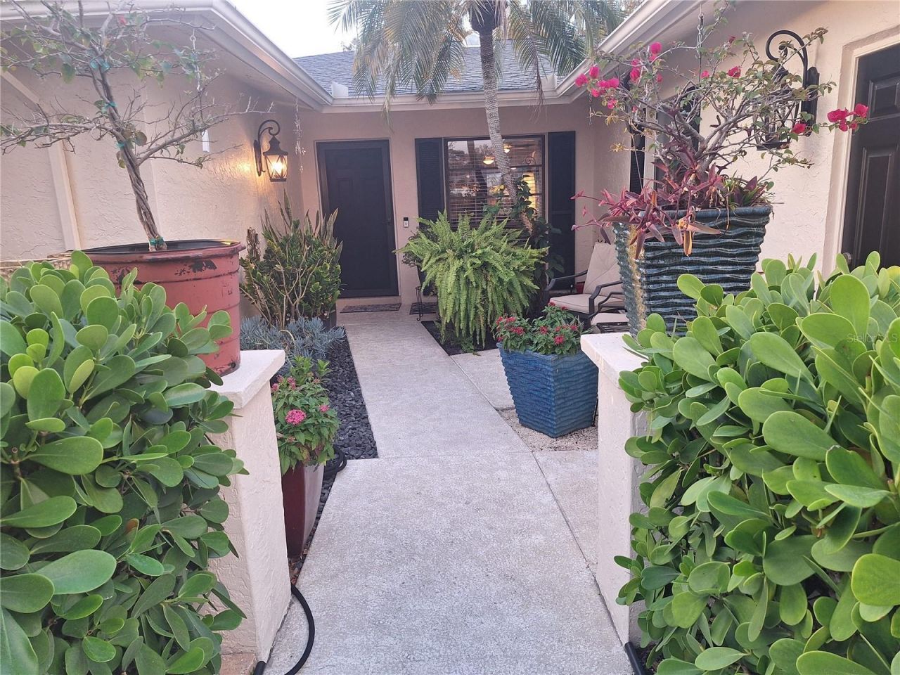 6912 W Country Club Drive N, Sarasota, FL 34243 Photo