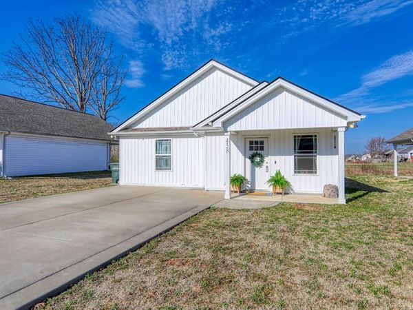 458 Laramie Dr , Springfield, TN 37172