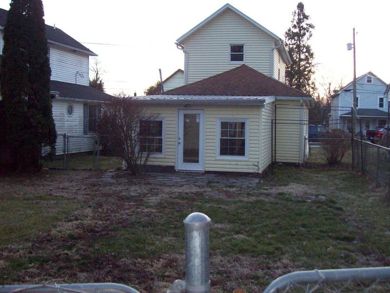 132 S Washington Street, Utica, OH 43080 Photo 3