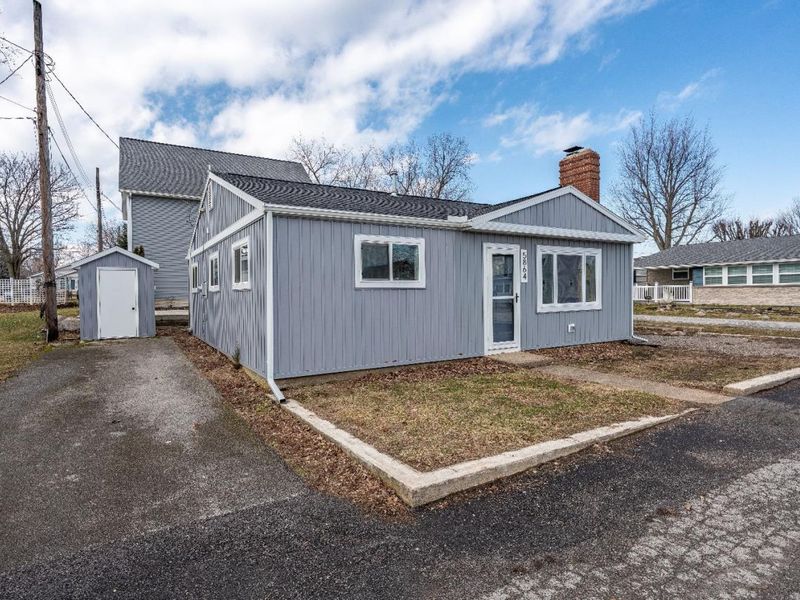 5864 E Cedar Lane, Port Clinton, OH 43452 Photo 2