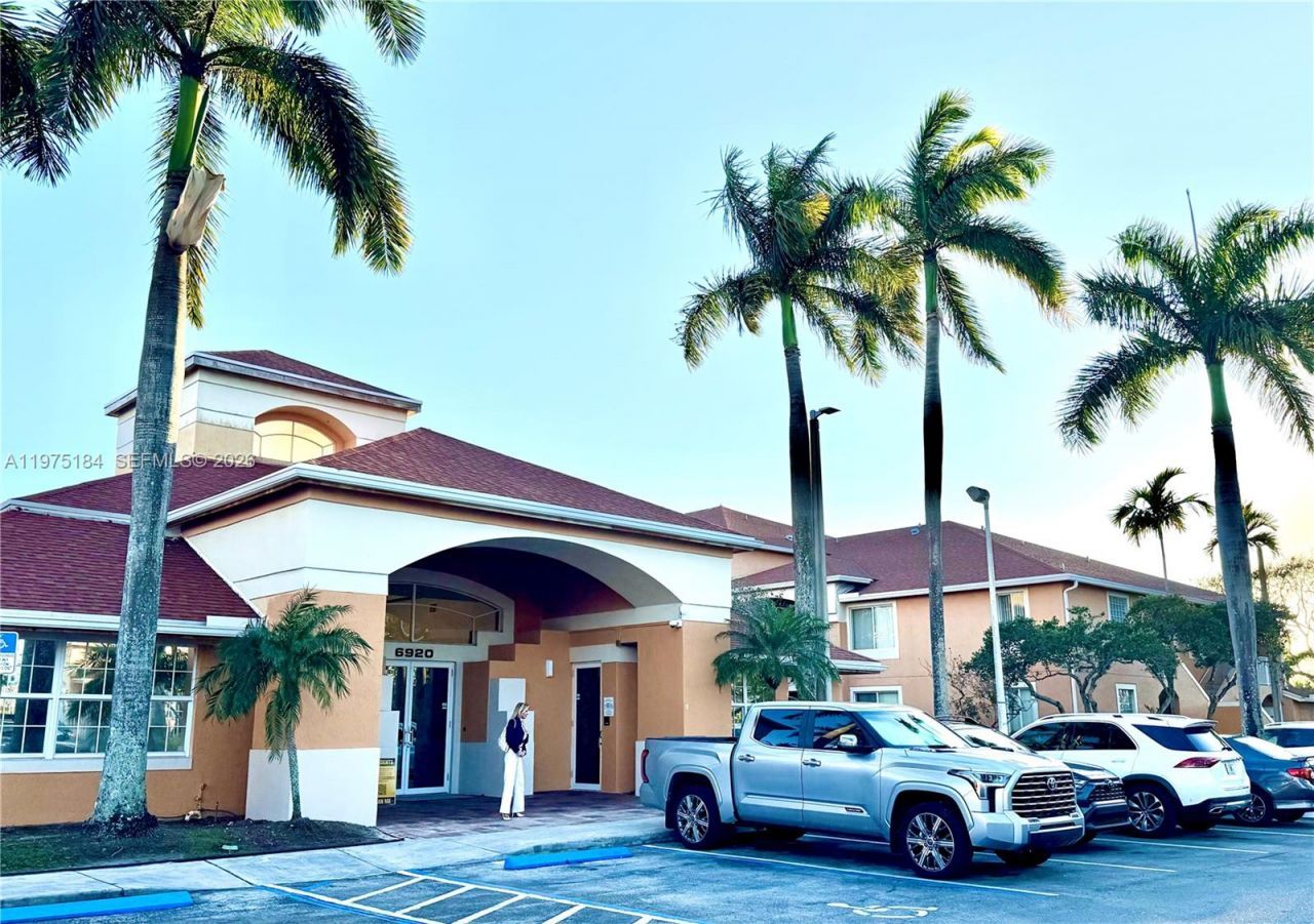 6900 SW 39th St, Unit 207J, Davie, FL 33314 Photo