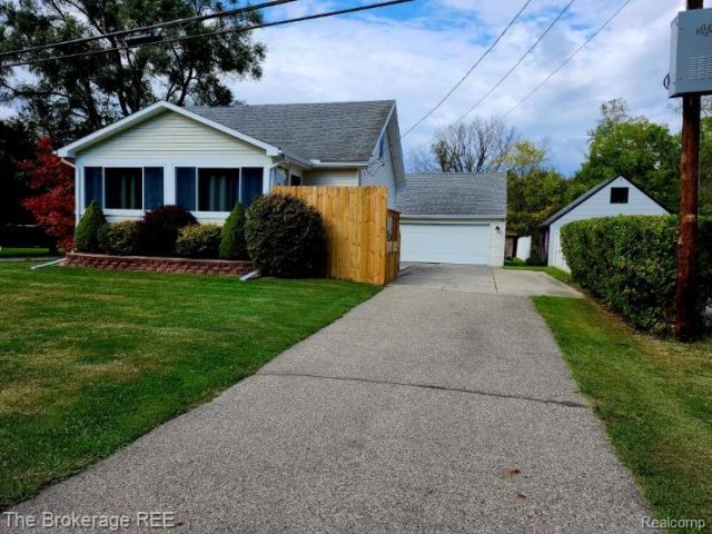 6367 E Pierson Road, Genesee Township, MI 48506 Main Photo