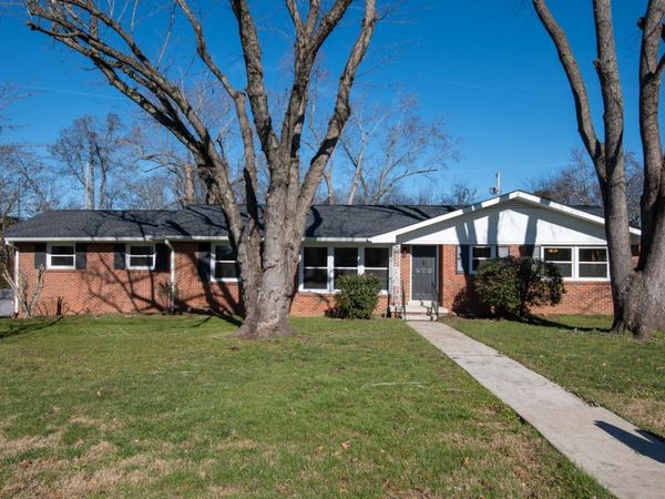 201 Porter Cir , Columbia, TN 38401