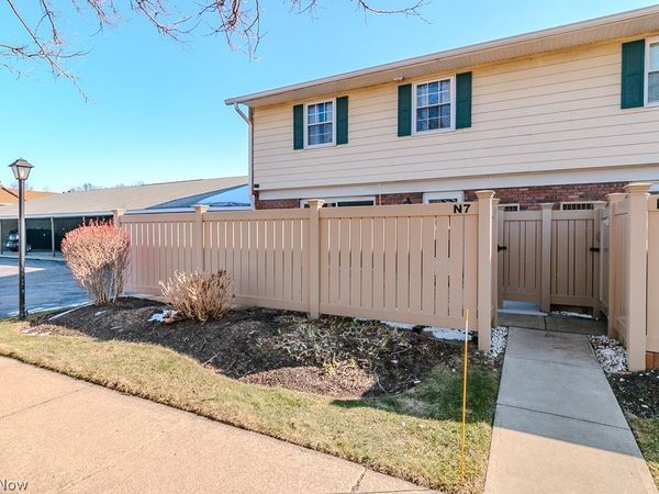 7970 Mentor Avenue, Unit N7, Mentor, OH 44060