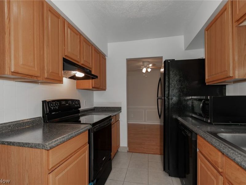 7970 Mentor Avenue, Unit N7, Mentor, OH 44060 Photo 11