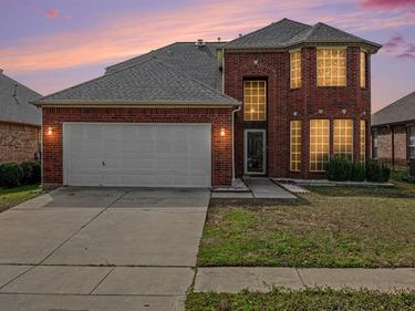 4616 Parkmount Drive, Fort Worth, TX 76137