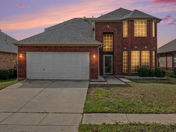 4616 Parkmount Drive, Fort Worth, TX 76137