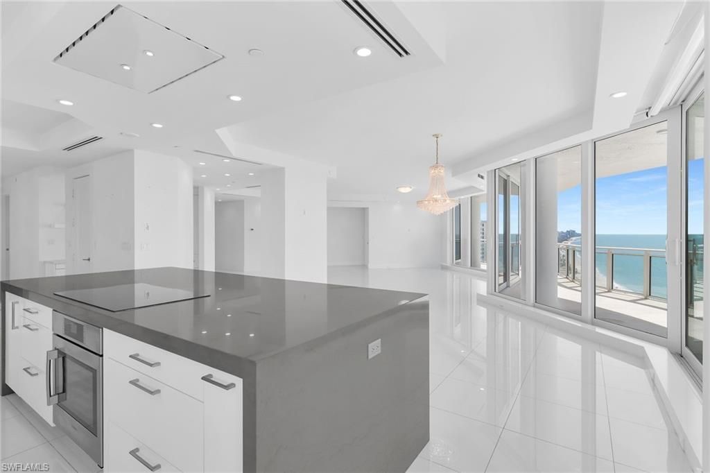 8231 Bay Colony Dr, Unit 2004, Naples, FL 34108 Photo