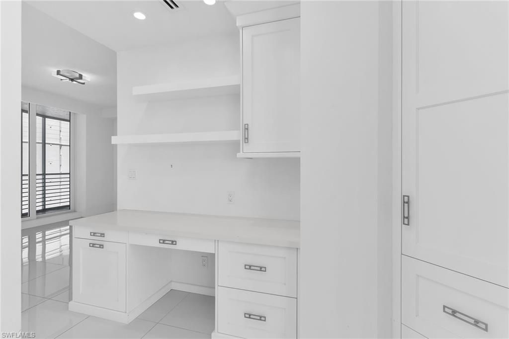 8231 Bay Colony Dr, Unit 2004, Naples, FL 34108 Photo