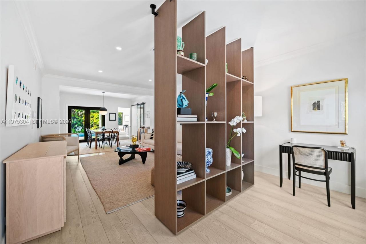 740 NE 76th St, Miami, FL 33138 Photo