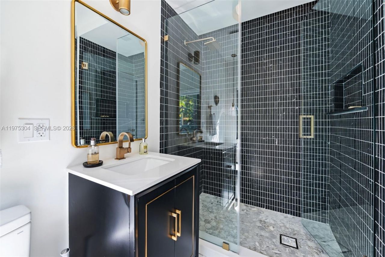 740 NE 76th St, Miami, FL 33138 Photo