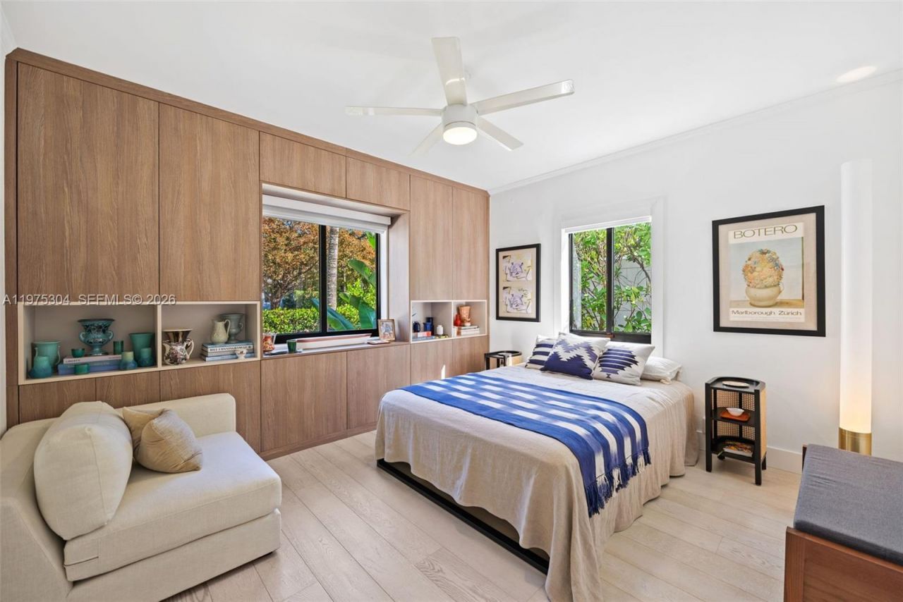 740 NE 76th St, Miami, FL 33138 Photo