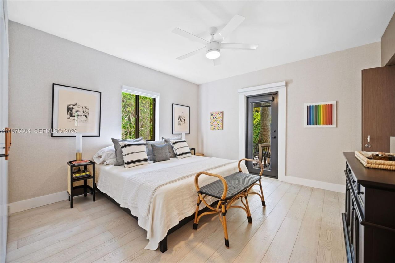 740 NE 76th St, Miami, FL 33138 Photo