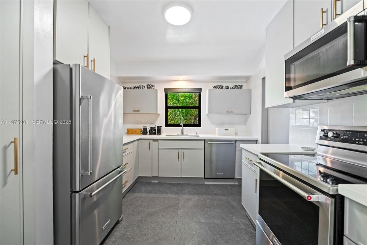 740 NE 76th St, Miami, FL 33138 Photo